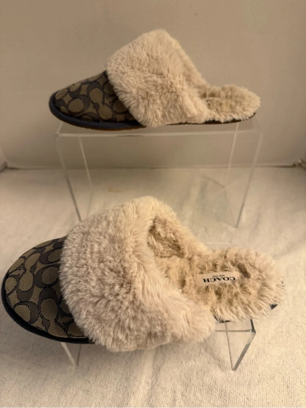 Coach Zena Signature Jacquard Faux Fur Mule Slippers Women’s Size 9B